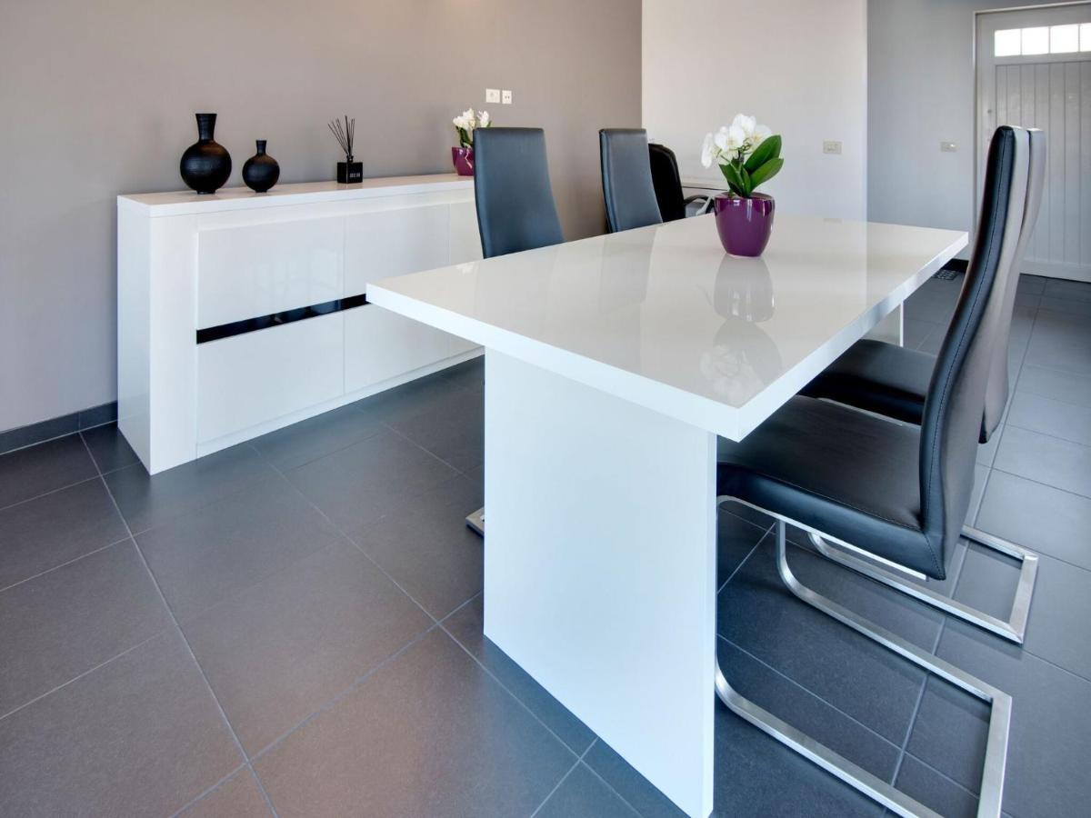 Modern Holiday Home In De Haan With Garden Esterno foto