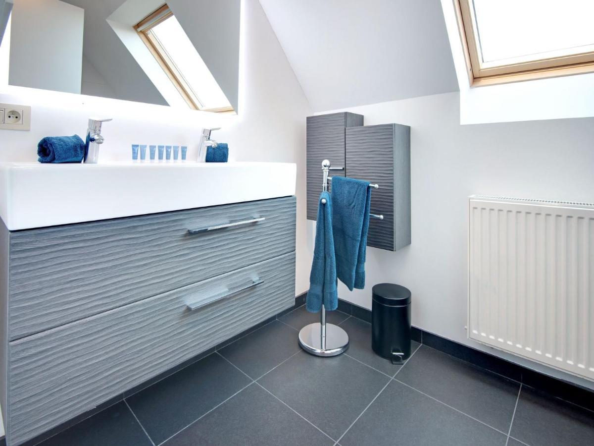 Modern Holiday Home In De Haan With Garden Esterno foto