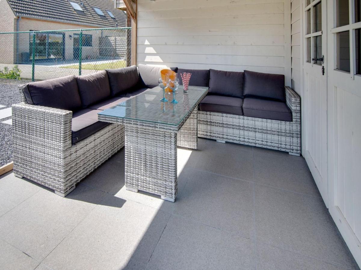 Modern Holiday Home In De Haan With Garden Esterno foto