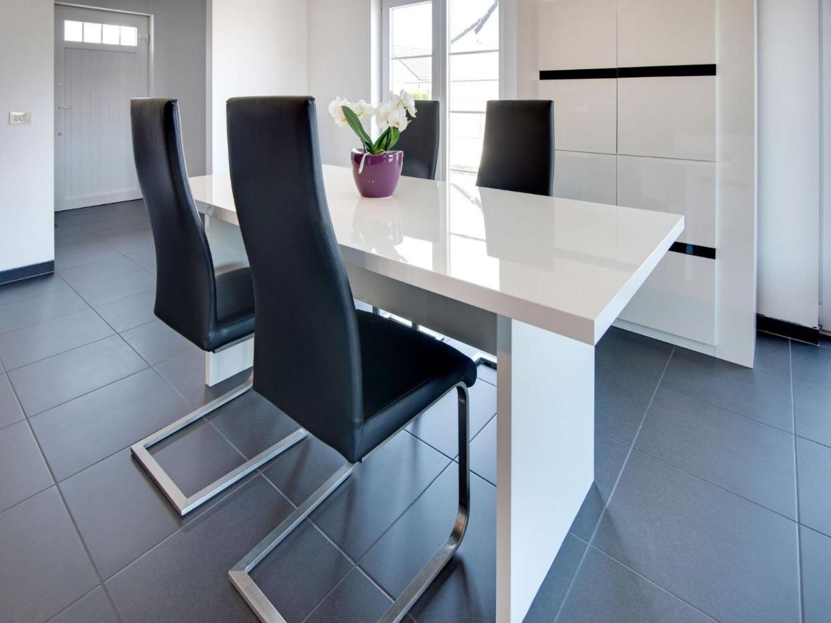 Modern Holiday Home In De Haan With Garden Esterno foto