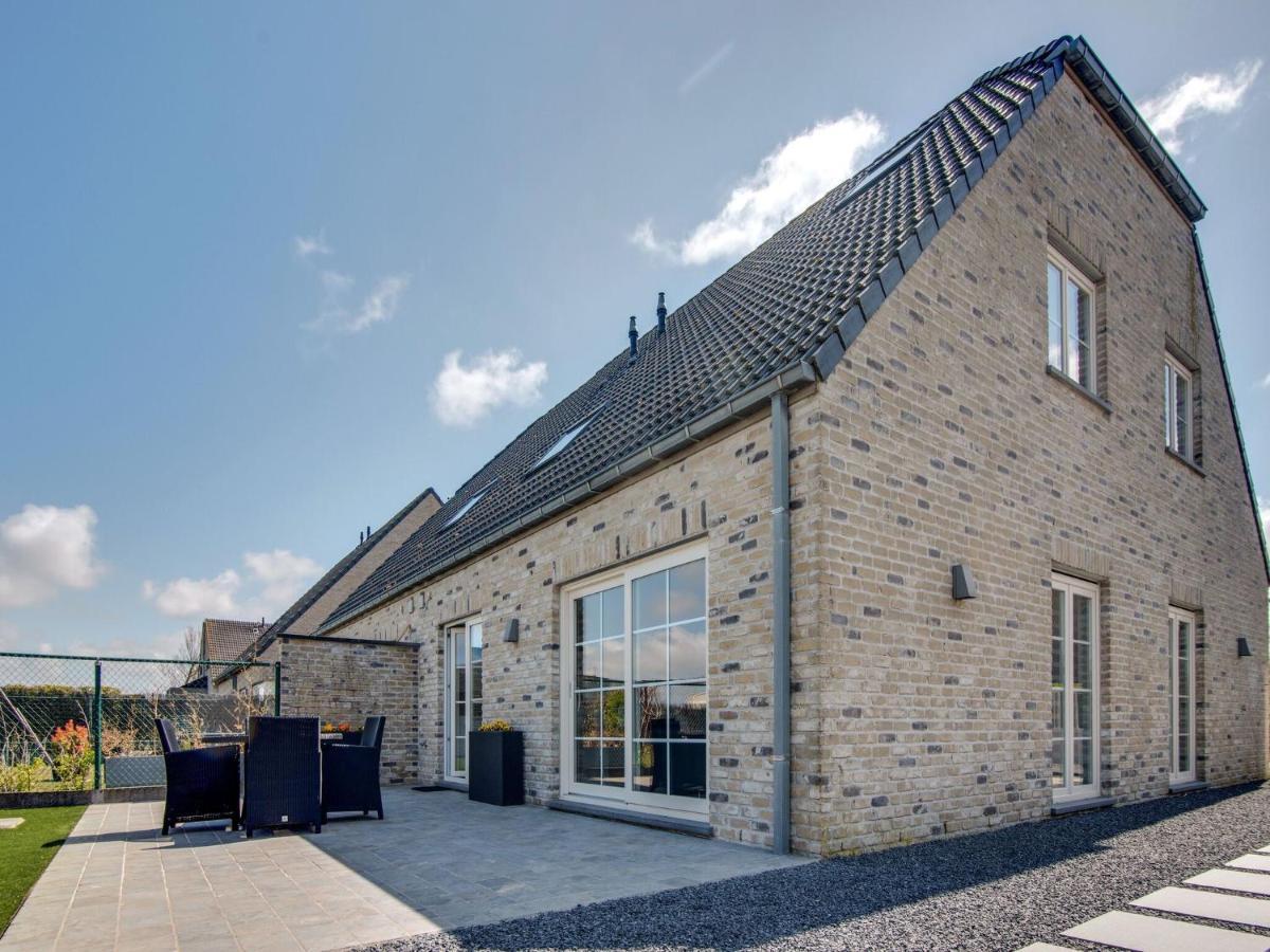 Modern Holiday Home In De Haan With Garden Esterno foto